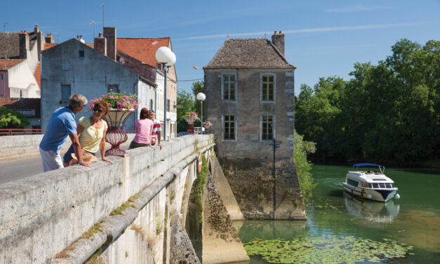 TRAVEL SCAPES: Houseboating through France