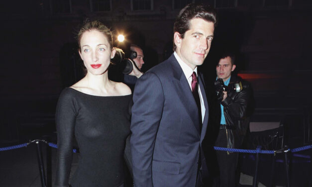 AMERICAN ROYALTY: John F. Kennedy Jr. & Carolyn Bessette